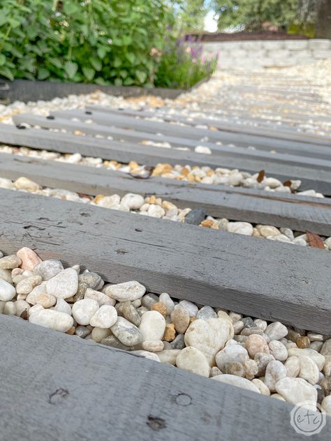 Pallet Sidewalk, Gravel Walkways Paths, Diy Pallet Walkway, Wood Pallet Walkway, Stock Tank Gardening, Pallet Walkway, Wood Pathway, Dirt Therapy, Gravel Walkway