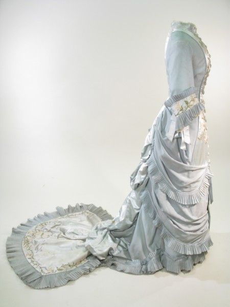 Dress ca. 1878-1880 via Manchester City Galleries Blue Victorian Dress, Princess Line Dress, Gilded Glamour, Perfect Lady, Classical Dress, 1870s Fashion, 19th Century Clothing, Manchester Art, 1800s Fashion