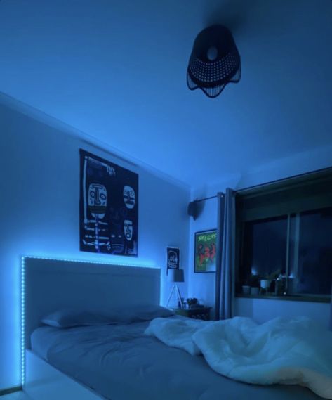 Minimal Blue Bedroom, Asthetic Room Ideas For Teen Boys, Clean Boy Room Aesthetic, Clean Boy Aesthetic Room, Calm Bedroom Ideas, Vibey Bedroom, Vibey Rooms, Boys Room Colors, Guys Room Aesthetic