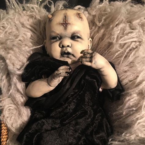 Vetti's Freak Dolls (@veti11) posted on Instagram: “Newborn Elira.. she is sold. #demonbaby #devilspawn #alternativereborn #creepy #creepydoll #newborn #tattoo #haunted #darkart #dollart…” • Jul 1, 2020 at 11:32am UTC Making Creepy Dolls, Halloween Baby Dolls Creepy Diy, Newborn Tattoo, Creepy Doll Decor, Scary Baby Dolls, Creepy Ventriloquist Doll, Creepy Baby Dolls, Creepy Antique Dolls, Demon Baby