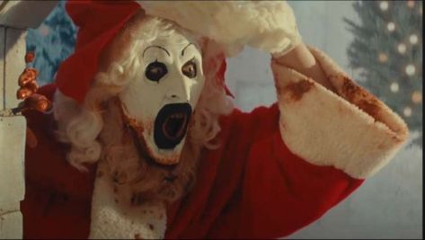 Christmas is coming and some places already have their festive products for sale. Will you be Art the Clown's naughty list, watch Terrifier 3 second UK Trailer. Who needs Pennywise The Clown when you have Art?! The town of Miles Country wish they had neither as our deranged clown delivers his festive spirit in his own gory-ous way. We have two versions of the Trailer, first the…... https://thepeoplesmovies.com/whose-on-arts-naughty-list-in-terrifier-3-second-trailer/ Santa Art The Clown, Terrifier 3 Pfp, Art The Clown Christmas, Art The Clown Santa, Art Clown Terrifier, Art The Clown Pfp, Terrifier Clown, The Terrifier, Terrifier Art The Clown