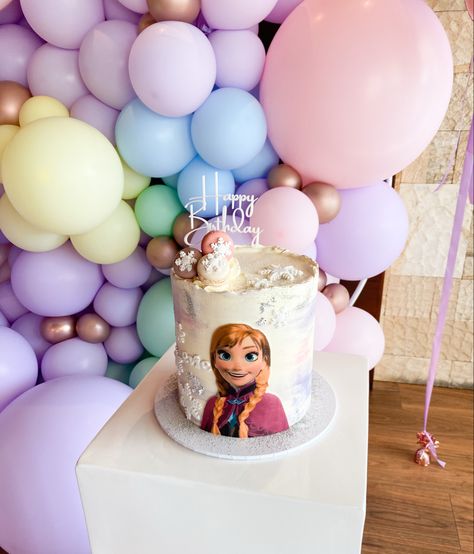 Anna Frozen Birthday Cake, Anna Cake Frozen, Anna Frozen Birthday Party, Anna Frozen Cake, Anna Birthday Cake, Kue Disney, Pastel Backdrop, Pastel Frozen, Anna Birthday Party