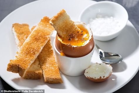 Dippy Eggs And Soldiers, Dippy Egg, Perfect Boiled Egg, Eggs And Soldiers, Ways To Cook Eggs, Dippy Eggs, Better Breakfast, Fried Breakfast, Egg Wrap