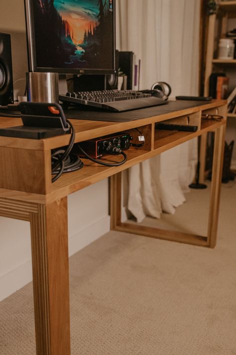 Desk Plywood, Home Studio Desk, Plywood Desk, Plywood Projects, Plywood Table, Diy Storage Rack, Studio Desk, Desk Plans, Simple Desk