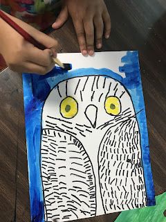 Snowy Owl Art, Grade 1 Art, Winter Art Lesson, Snowy Owls, First Grade Art, Kindergarten Art Projects, Animal Art Projects, 2nd Grade Art, Winter Art Projects