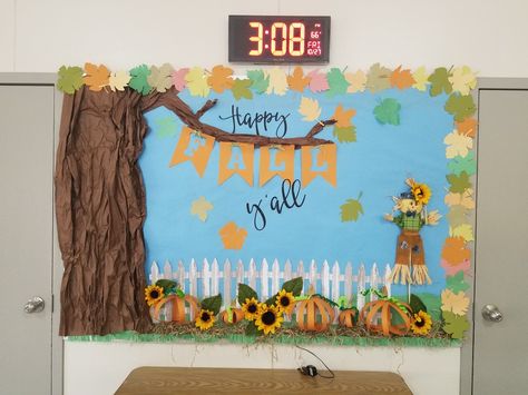 Fall bulletin board Fall Mural Preschool, Bulletin Boards Science, Thanksgiving Classroom Decorations, Autumn Classroom, December Bulletin Boards, October Bulletin Boards, November Bulletin Boards, Thanksgiving Bulletin Boards, Fall Bulletin Board