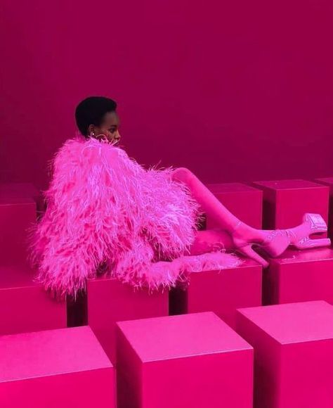 Pink Monochromatic Outfit, Monochromatic Photoshoot, Pink Tights, Monochromatic Fashion, Good Birthday Presents, Monochromatic Outfit, Beauty Salon Decor, Instagram Feed Inspiration, Black Barbie