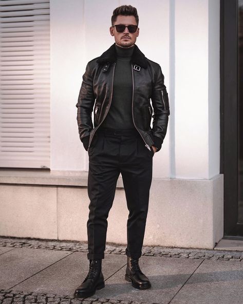 Biker Leather, Fashion 2020, Leather Jacket Men, Boots Men, Social Network, Lookbook, Leather Jacket, Turtle Neck, My Style