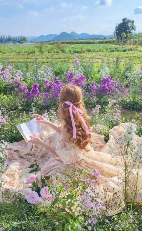 Cottagecore Wallpaper Iphone, Cottagecore Aesthetic Wallpaper, Cottagecore Girl, Frühling Wallpaper, Cottagecore Wallpaper, Fairytale Aesthetic, Wallpaper Estetika, Cottage Aesthetic, Ethereal Aesthetic