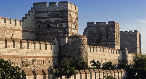 The Defense Walls of Constantinople, Byzantium, Byzantine Empire Capital Byzantine Empire Map, Istanbul Tours, Byzantine Architecture, Rotterdam Netherlands, Eastern Roman, Byzantine Empire, Roman History, Hagia Sophia, History Facts