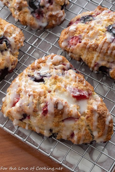 Triple Berry Scones with Lemon Glaze Tart Glaze, Berry Scones Recipe, Strawberries And Raspberries, Berry Scones, Sweet Muffins, Scone Recipes, Scones Recipe Easy, Homemade Scones, Raspberry Recipes