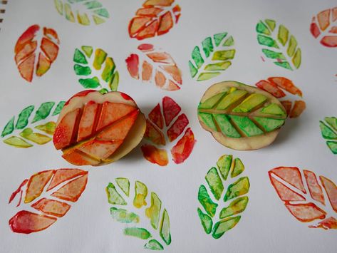 Potato print ideas – Childsplayabc ~ Nature is our playground Pumpkin Painting Ideas For Kids, Potato Printing, Høstaktiviteter For Barn, Invitations To Play, Painting Ideas For Kids, Potato Stamp, Potato Print, Vegetable Painting, Hedgehog Print