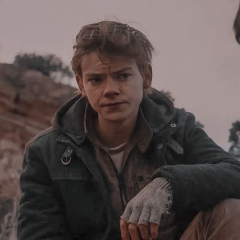 Thomas Brodie Sangster Imagines, Maze Runner The Scorch, Artful Dodger, Maze Runner Movie, Newt Maze Runner, The Scorch, The Scorch Trials, Thomas Sangster, Brodie Sangster