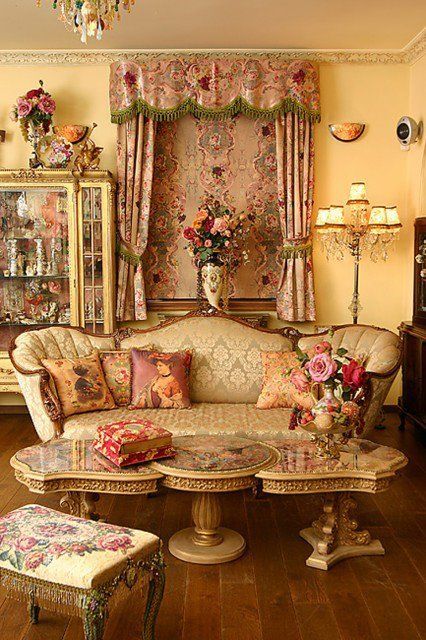 Victorian Living Room, Victorian Home Decor, Victorian Interiors, Interior Vintage, Victorian Furniture, Victorian Decor, Shabby Vintage, Shabby Chic Homes, French Country Decorating