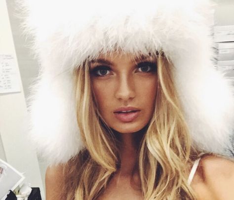 Victoria's Secret Aesthetic, Winter Princess, Snow Princess, Romee Strijd, Vs Models, Vs Angels, Snow Angels, I'm With The Band, Victoria Secret Angels