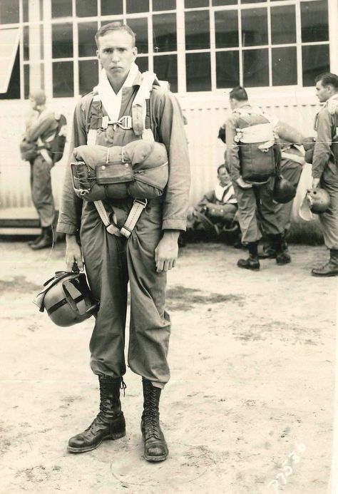 Harvey Bernice Baker, who served in the 101st Airborne Division during World War II and was among the first paratroopers to land in Normandy on D-Day, died Aug. 25 at 93. Newspaper Logo, School Scores, Operation Market Garden, Civilian Conservation Corps, 101st Airborne Division, 101st Airborne, Farm Boys, Fallen Heroes, Three Brothers