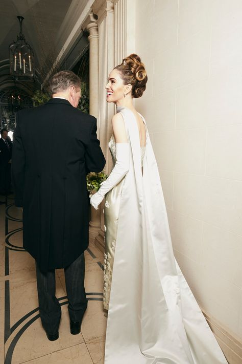 The Bride’s Hair Was Audrey Hepburn-Inspired at This Intimate New York City Ceremony | Vogue Audrey Hepburn Wedding Dress, Audrey Hepburn Wedding, Inspired Wedding Dress, Audrey Hepburn Inspired, Valentino Gowns, Vogue Wedding, Opera Gloves, Silk Shawl, Wedding Mood