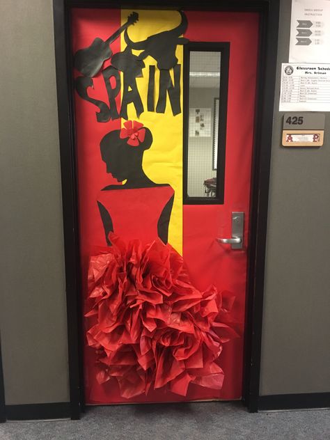 Spain Classroom door decoration My 2019 multicultural decor Spain Classroom Theme, Spain Bulletin Board Ideas, Spain Door Decorations Classroom, Spain Classroom Decoration, Spanish Door Decorations Classroom, Spain Party Decorations, Spanish Classroom Door Ideas, Spain Decorations Party, Spain Party Theme