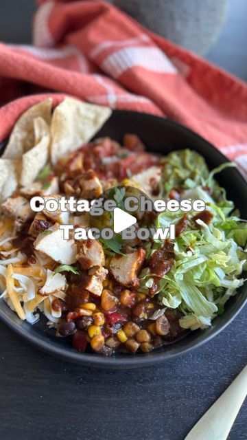 Grab my high-protein, low- calorie cookbook at the link in my bio! 📕   Cottage Cheese Taco Bowl   The perfect meal prep, throw-togethe... | Instagram Mexican Cottage Cheese Bowl, Cottage Cheese And Taco Meat, Chicken Taco Cottage Cheese Bowl, High Protein Low Calorie Salad, High Protein Salads Low Carb, High Protein Taco Bowl, Cottage Cheese Taco Bowl, Taco Cottage Cheese, Cottage Cheese Taco