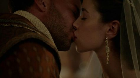 Reign, season 3, episode 3, Extreme Measures. Lola and Narcisse's wedding Lola And Narcisse, Kiss Aesthetic, Episode 3, Season 3, Reign, Favorite Tv Shows, Period, Tv Shows, It Cast