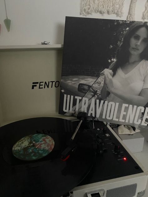 vinyl 
Lana del Rey
Ultraviolence Record Player Aesthetic, Sweet Like Cinnamon, Lana Del Rey Albums, Lana Del Rey Ultraviolence, Vinyl Aesthetic, Lana Del Rey Vinyl, Life Is Sweet, Love Is Not Enough, Pretty Star