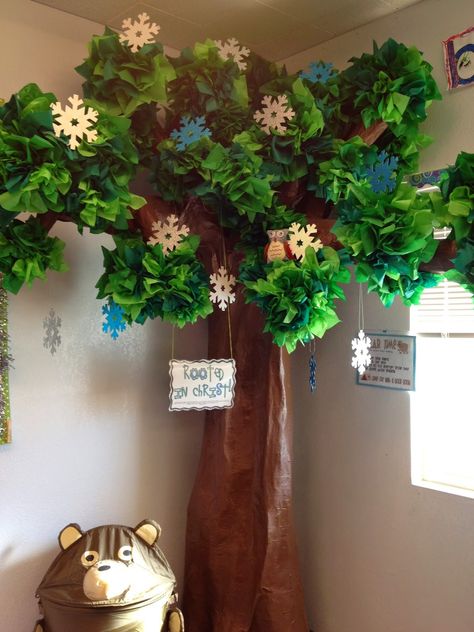 Paper Tree Classroom, Classroom Tree, Jungle Theme Classroom, Reading Tree, Preschool Decor, Deco Jungle, Preschool Classroom Decor, Elementary Classroom Decor, 3d Tree