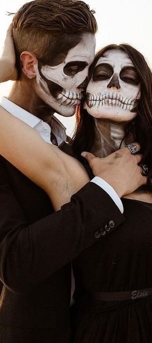 the silver swan Halloween Anniversary Pictures, Dark Couple Halloween Costumes, Skeleton Couple Photoshoot, Couple Spooky Photoshoot, Horror Couple Photoshoot, Halloween Engagement Pictures, Spooky Couples Photoshoot, Skeleton Photoshoot, Spooky Couple Photoshoot