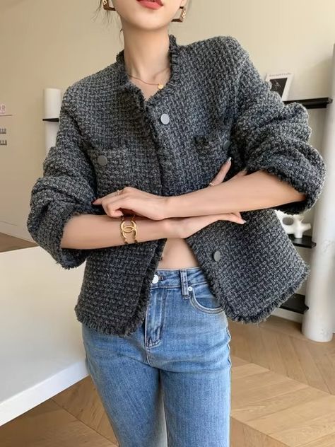 Gray Tweed Jacket Women 2023 Spring-Autumn Fringed Edge Elegant Simple Tweed Short Blazer Female Office Lady Coat Top Hot Sale - AliExpress 200000345 Dark Blue Jeans Outfit, Tweed Jacket Women, Lady Coat, Female Office, Womens Tweed Jacket, Short Blazer, Blue Jean Outfits, Tweed Shorts, Grey Tweed