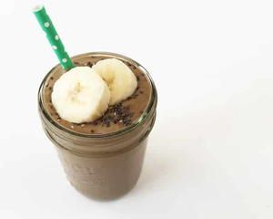 Link Love: 6 Copycat Smoothie King Recipes | AllFreeCopycatRecipes.com Smoothie King Peanut Power Plus Recipe, Peanut Butter Power Smoothie, Smoothie King Recipes, Chocolate Protein Smoothie, Diy Smoothies, Chocolate Peanut Butter Smoothie, Power Smoothie, Smoothie King, Just Juice