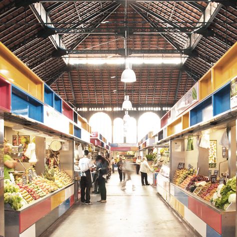 Proyecto de Remodelación del Mercado Municipal de Atarazanas / Aranguren  Gallegos Arquitectos #AVMdegilpazaryeri #Architecture Indoor Markets, Supermarket Design, Open Market, Traditional Market, Public Market, Unique Buildings, Urban Planning, Commercial Design, Contemporary Architecture