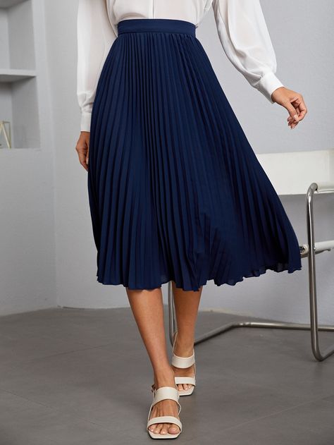 Navy Blue Skirt Outfits, Blue Pleated Skirt Outfit, Navy Blue Skirts, Blue Skirt Outfit, Navy Blue Pleated Skirt, Blue Skirt Outfits, Dark Blue Skirt, Navy Pleated Skirt, Navy Midi Skirt