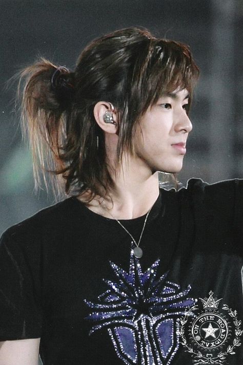 10+ Male K-Pop Idols You Forgot Had Long Hair Kpop Boy Long Hair, Man Ponytail, Long Hair Ponytail, Kpop Hair, Boys Long Hairstyles, Ponytail Styles, Asian Hair, Long Hair Styles Men, Kpop Idols