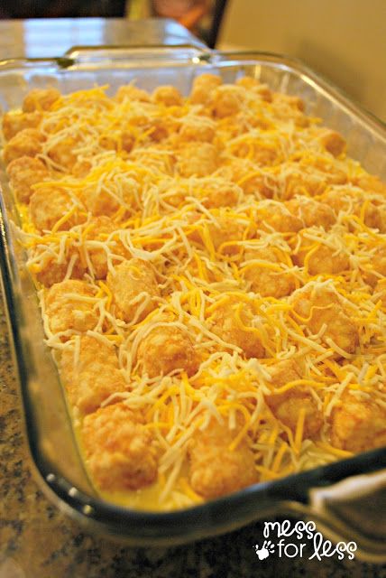 Tatie Tot Breakfast Casserole, Tatie Tot Casseroles, Tator Tot Breakfast, Tot Recipes, Tot Breakfast Casserole, Cheesy Breakfast, Tater Tot Breakfast Casserole, Best Breakfast Casserole, Potato Breakfast