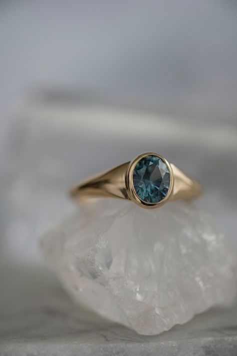 Sapphire Gold Engagement Ring, Signet Engagement Rings, Wedding Stack, Rings With Stones, Stone Ring Design, Montana Sapphire Engagement Ring, Ring Upgrade, Gold Necklace For Men, Montana Sapphire Ring