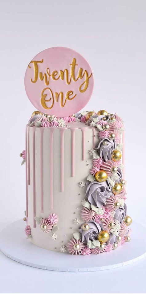 Double Layer Birthday Cake Ideas, Pretty 21st Birthday Cake, Female Cakes Birthday, Tall Birthday Cake Ideas, 27 Birthday Cake Woman, Unique Cake Decoration, 33rd Birthday Cake For Women, Women's Birthday Cake, 21st Birthday Cake Ideas For Her Simple