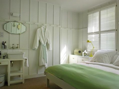 Shaker peg rails at High Road House, a London hotel, Remodelista Peg Rail Bedroom, Shaker Peg Rail, Peg Rail, Shaker Pegs, Mad About The House, Road House, High Road, Hallway Storage, Soho House