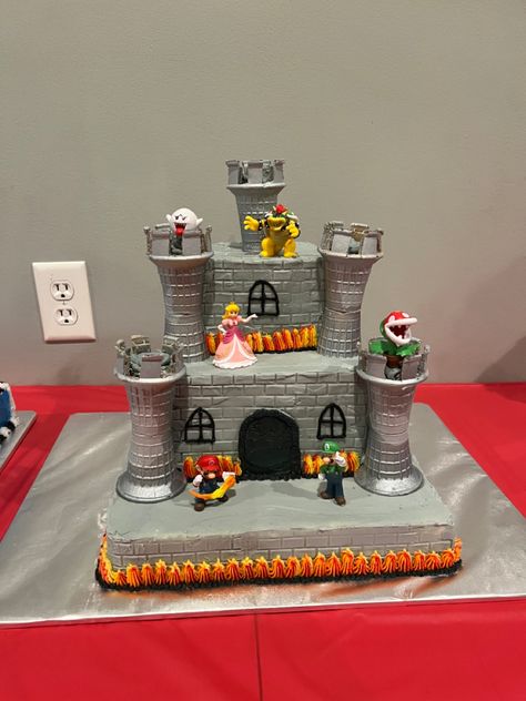 Mario Bowser Cake, Bowser Cake, Mario Castle, Bowser Castle, Mario Bowser, Castle Birthday Cakes, Castle Birthday, Gingerbread House Cookies, Castle Cake