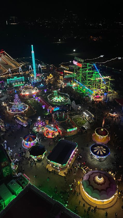 Christmas Amusement Park, Feria Aesthetic, Winter Wonderland Hyde Park, London 2022, View Aesthetic, Fair Rides, Summer Fair, Luna Park, Scenery Pictures