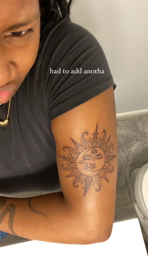 Yhwh Tattoo, Dr Tattoo, Cute Hand Tattoos, Water Tattoo, Neck Tattoos Women, Black Girls With Tattoos, Tattoos For Black Skin, Red Ink Tattoos, Pretty Tattoos For Women