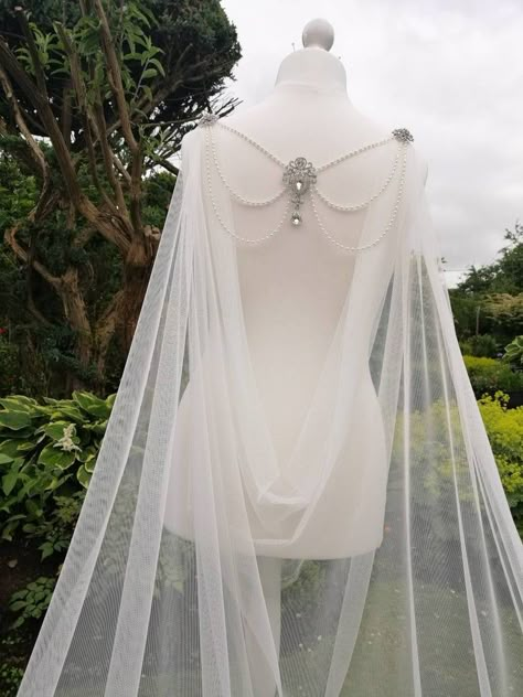 Wedding Cape Dress, Cape Wings, Draped Veil, Bridal Hair Chain, Soft Tulle Veil, Cape Veil, Cape Wedding, Floral Veil, Shoulder Jewelry