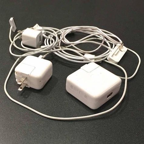 How To Tell Which Apple Charger To Use With Your iPhone/iPad/iPod/Watch Iphone Charger Cord, Ipad Charger, Apple Charger, Apple Mobile, Apple Phone Case, Charger Cord, Apple Laptop, Laptop Charger, Apple Watch Models