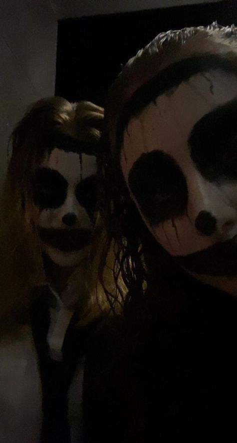 Scary Bff Halloween Costumes, Halloween Costumes 1 Person Scary, Matching Scary Halloween Costumes, Halloween Trio Costume Ideas Scary, Halloween Costumes For 3 Scary, Duo Scary Halloween Costumes, Scary Halloween Costume Ideas Couples, Scary Halloween Costume Ideas For 2, Scary Duo Costumes