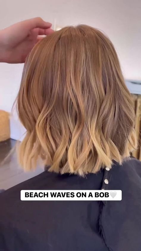 Look at that technique! 👏 @sarahbrawleyhair shows us how to beach wave on a bob with classic curl tong 🌊 #beachywaves #shorthair #shorthairstyling... | By ghd Beach Waves On Bob Hair, Beach Wave Curler, Short Beach Waves, Beach Wave Perm, Beach Waves For Short Hair, Perfect Beach Waves, Wave Perm, Short Hair Waves, Vintage Hairstyles Tutorial