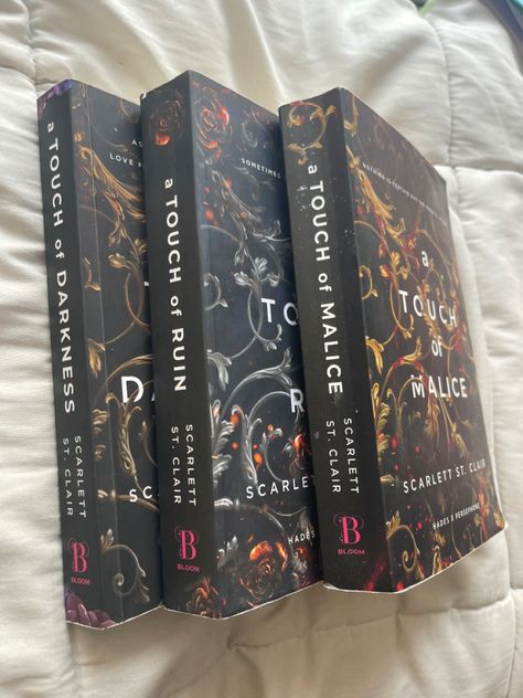 SUCH A GOOD SERIES! I accidentally read the third one first like a dumb ass, but it was so good i went to buy the first two then read them in order. i really enjoyed the plot, the characters and the universe scarlett st. clair created #books #bookrecommendation #booktok Hades X Persephone, Scarlett St Clair, Teenage Books To Read, Fiction Books Worth Reading, Prettiest Celebrities, Black Color Hairstyles, 100 Books To Read, Fantasy Books To Read, Color Hairstyles