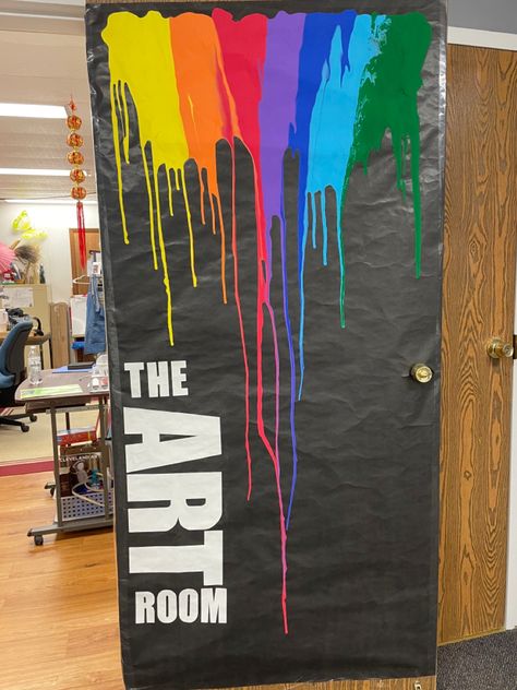 Art Room Decoration School, Art Door Decorations, Elements Of Art Bulletin Board, High School Art Bulletin Board Ideas, Art Room Doors Decoration, Art Room Door Ideas, Art Teacher Door Decorations, Art Class Door Ideas, Art Room Bulletin Boards