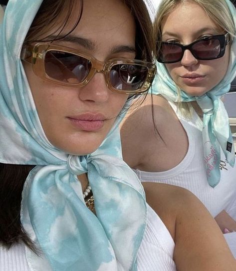 bffs, bff photos, friend poses, moodboao Gal Pal, How To Wear Scarves, Friend Pictures, Gossip Girl, Summer Aesthetic, Head Scarf, Silk Scarf, Selfies, Sunglasses Women