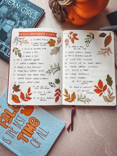 Fall Bulletin Journal Ideas, Journaling Fall Aesthetic, Autumn Notebook Ideas, Fall Reading Journal Spread, Fall Art Journal Ideas, Fall Theme Journal, Fall Tbr Bullet Journal, October Planner Layout, Fall Bucket List Journal