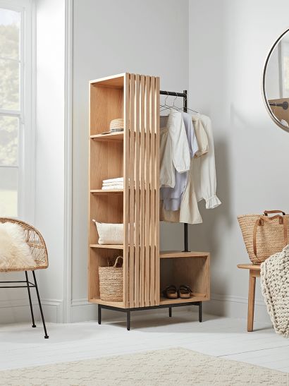 Minimalist Clothes Storage, Clothes Storage Small Bedroom, Small Space Wardrobe Ideas, Small Room Clothes Storage, Clothes Storage Ideas For Small Spaces, Small Room Storage, Clothing Rail, Garderobe Design, Minimalist Storage