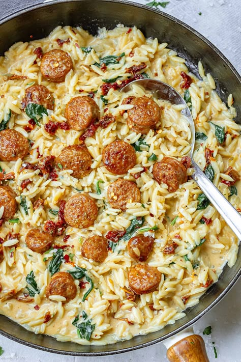 Creamy Sausage Pasta - #sausage #creamy #pasta #recipe - Indulge in our creamy sausage pasta dish that is both easy and quick to make. With flavorful sausage, delicious pasta, healthy spinach, and a creamy parmesan sauce, this pasta recipe is perfect for busy nights! - #recipe by #eatwell101® Sausage Creamy Pasta, Sausage Pasta Dinner, Chicken Cauliflower Casserole, Creamy Sausage Pasta, Pasta Sausage, Sausage Spinach Pasta, Chicken Sausage Pasta, Pasta Healthy, Quick Pasta Dishes