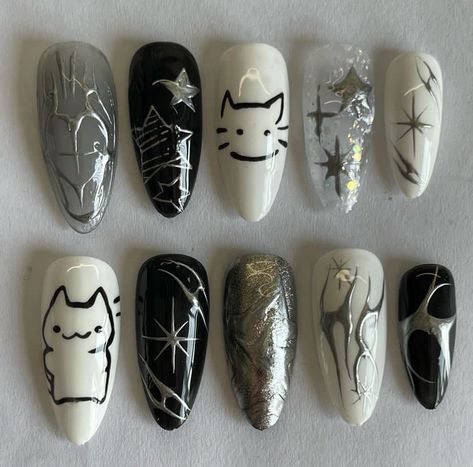 Cute Grunge Nails, Kpop Inspired Nails, Ongles Goth, Grad Nails, How To Have Style, Fake Nails Designs, Punk Nails, Korean Nails, Goth Nails